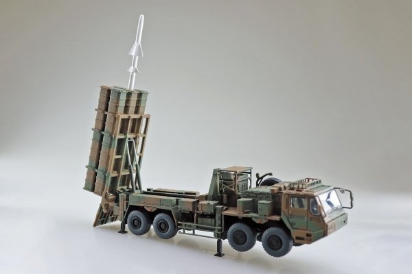 Aoshima 05537 JGSDF Type 12 Surface-to-ship missile 1/72