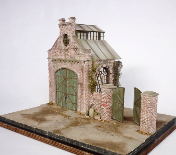 RT-Diorama 35289 Diorama-Base: Industrial Workshop 1/35