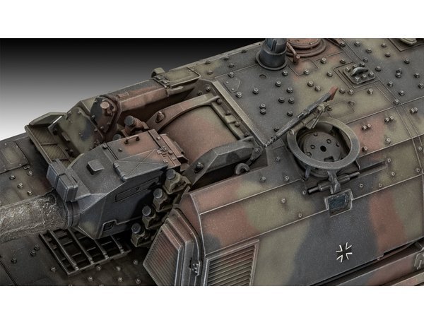 Revell 03279 Panzerhaubitze 2000 1/35