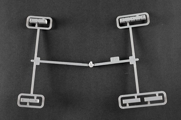 Trumpeter 05113 ACH-47A Armored Chinook 1/35
