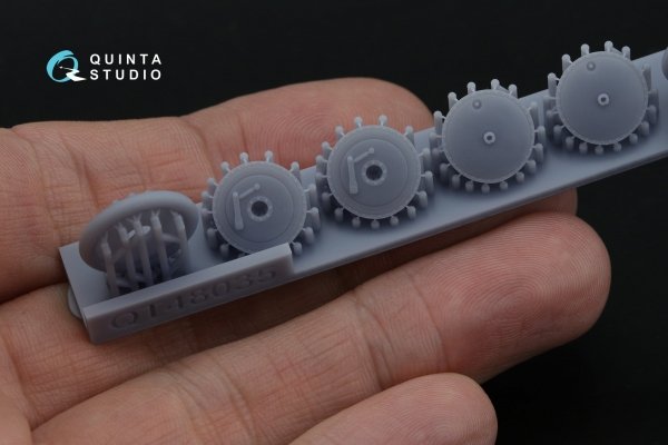 Quinta Studio QT48035 I-16 Wheels (early type) with separate hubs and weighted tires (all kits) 1/48