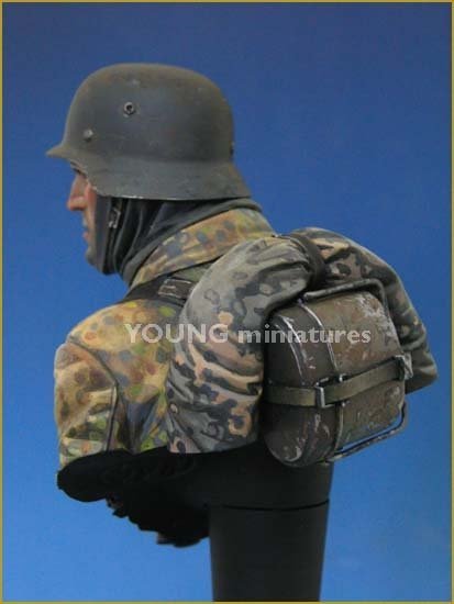 Young Miniatures YM1810 German Waffen SS Ardennes 1944(II) 1/10