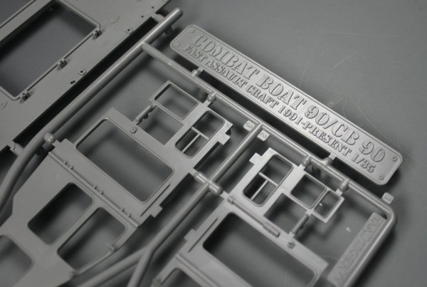 Tiger Model 6290 Sweden CB90 Fast Assault Craft 1991-present 1/35