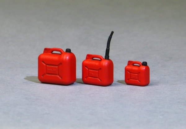 EUREKA XXL E-042 Plastic Jerry Can 5, 10 i 20 L 1:35