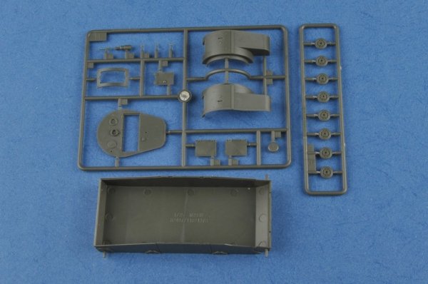 Hobby Boss 83810 Soviet T-26 Light Infantry Tank Mod.1936-1937 (1:35)