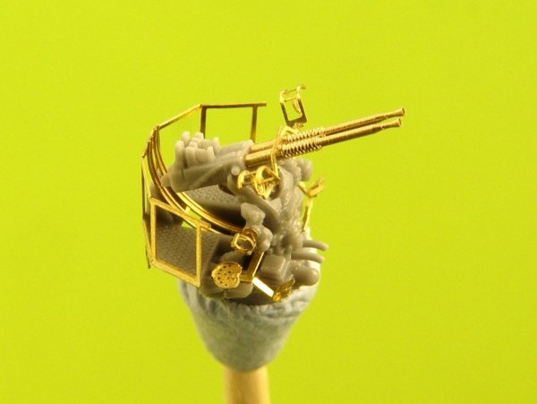 Master SM-350-091 USN 40 mm/56 Bofors twin mount ver.1 / with Mk-51 director - (resin, PE and turned parts) - (6pcs) 1:350