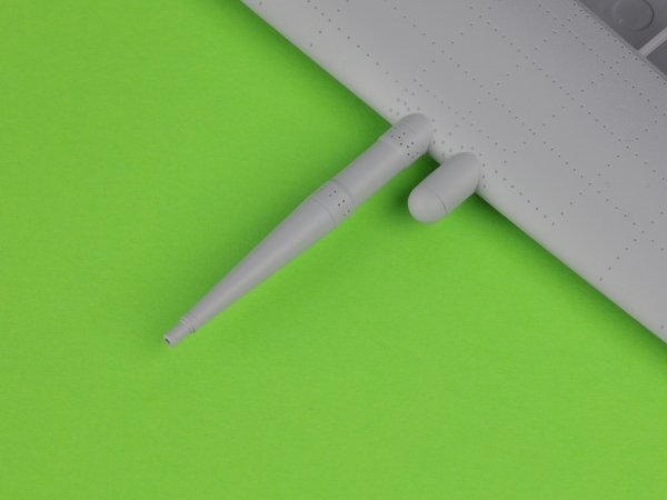 Master AM-24-021 Spitfire Mk.IXc - działka Hispano 20mm w osłonach (do modelu Airfix) 1/24