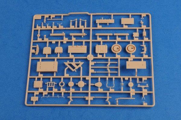 Hobby Boss 85505 Soviet SS-23 Spider Tactical Ballistic Missile (1:35)
