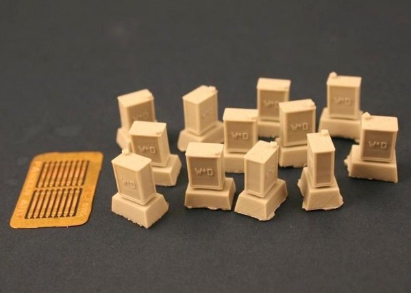 Panzer Art RE35-109 2 gal British “POW” canisters 1/35