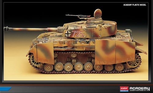 Academy 13233 Panzerkampfwagen IV H4 (1:35)