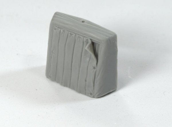 Panzer Art RE35-308 Sd.Kfz 7 Engine deck with canvas cover (Trumpeter kits) 1/35