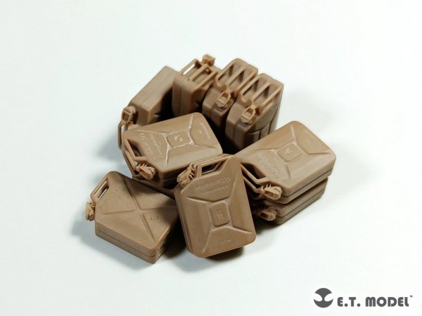 E.T. Model P35-242 WWII German 20L JERRY CANS SET(3D Printed) 1/35