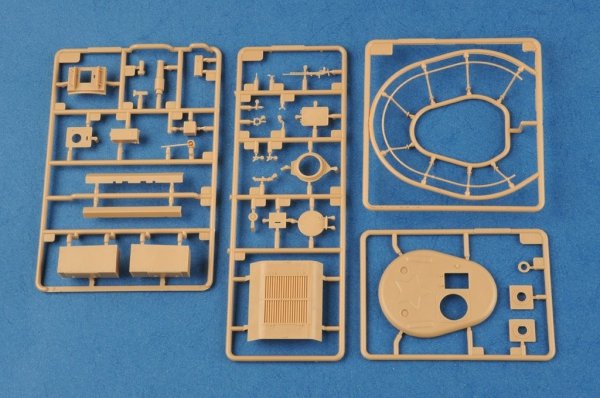 Hobby Boss 83852 Soviet T-28 Medium Tank Welded