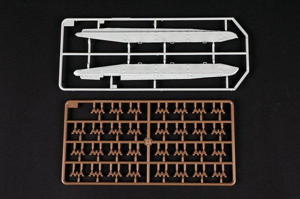 Trumpeter 09602 Soviet T-72 Ural with Kontakt-1 Reactive Armor 1/35