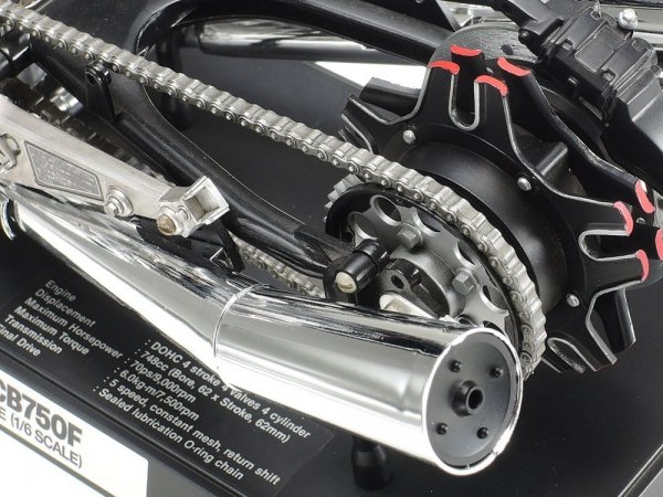 Tamiya 16023 Kawasaki Z1300 Motorcycle Engine 1/6