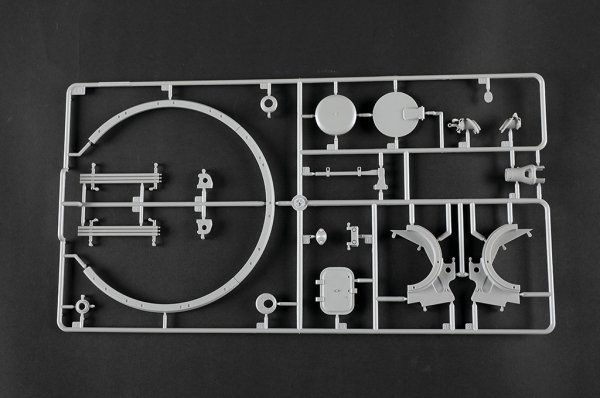 Trumpeter 00945 Pz.Kpfw.VI Ausf.E Sd.Kfz. 181 Tiger I Late Production 1/16