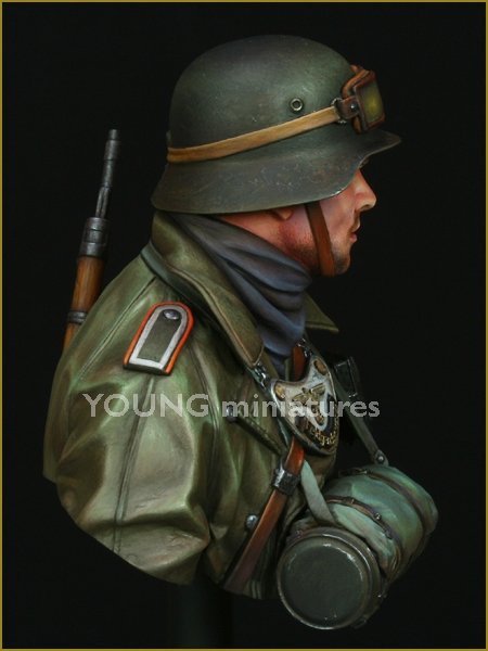 Young Miniatures YM1819 German Feldgendarmerie WWII 1/10
