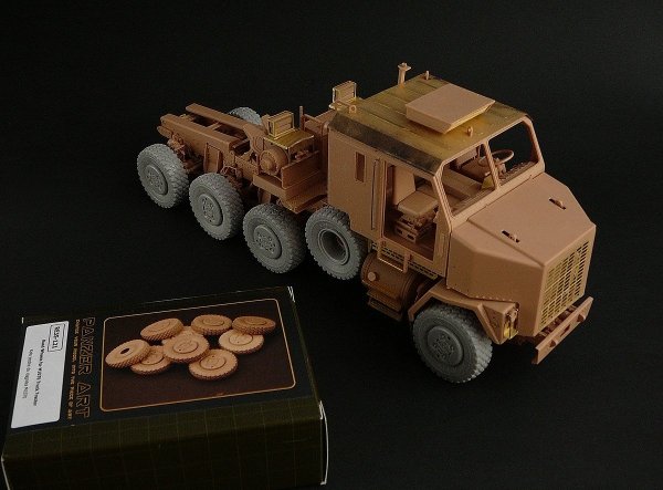 Panzer Art RE35-121 Road wheels for M1070 truck tractor 1/35