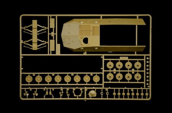 Italeri 6588 LAV-AT 1/35