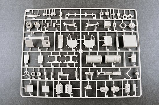 Trumpeter 01067 M1142 HEMTT TFFT (Tactical Fire Fighting Truck) 1/35