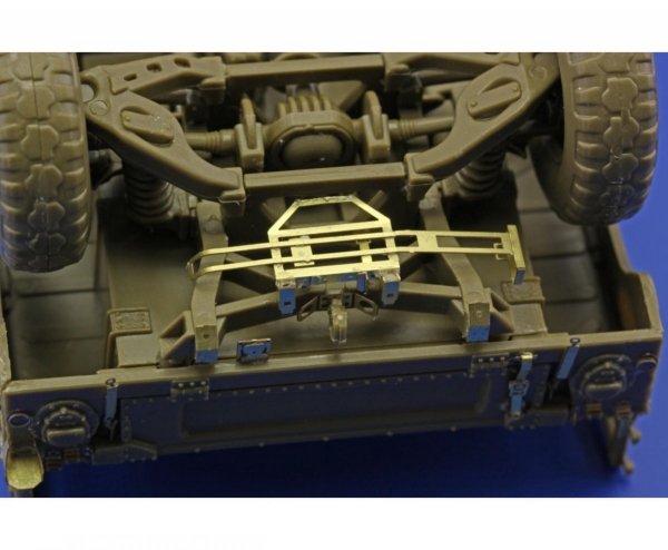 Eduard 36188 M-1097 Cargo Carrier 1/35 Italeri