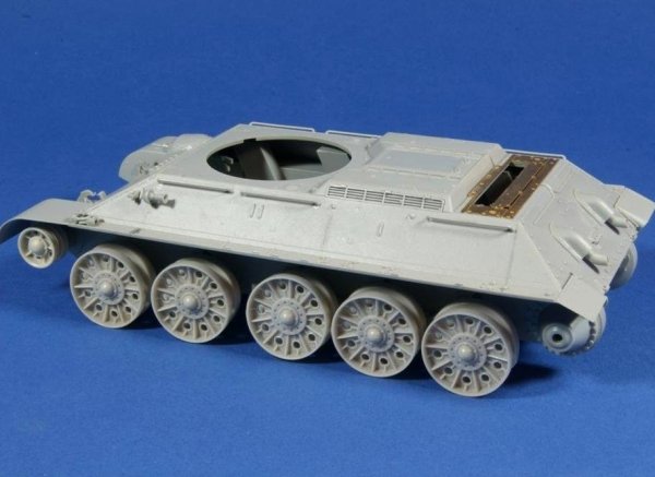 Panzer Art RE35-171 UZTM type wheels for T-34 1/35