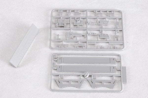 Trumpeter 05720 Russian Navy Slava Class Cruiser Moskva 1/700