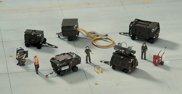 Hasegawa X72-6 U.S. Aerospace Ground Equipment Set 1/72
