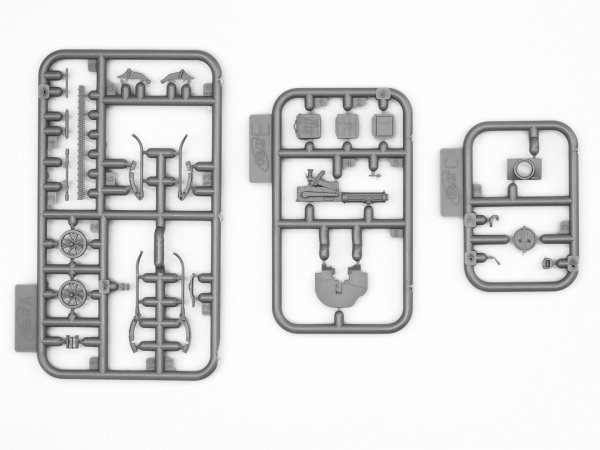 ICM 35749 Infantry weapons and chevrons Armed Forces of Ukraine 1/35