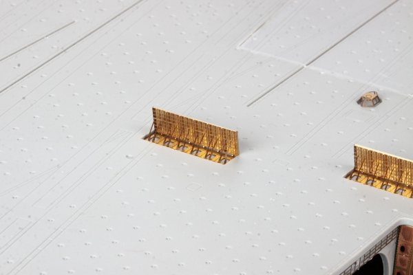 Eduard 53300 USS Nimitz CVN-68 part 6  Trumpeter 1/350
