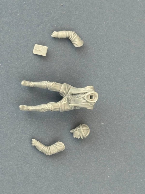 Copper State Models F32-059 German Dispatch Rider riding a motorcycle (Motorcycle not included) 1/32