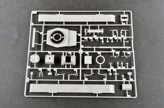 Trumpeter 05553 KV-220 Russian Tiger Super Heavy Tank 1/35