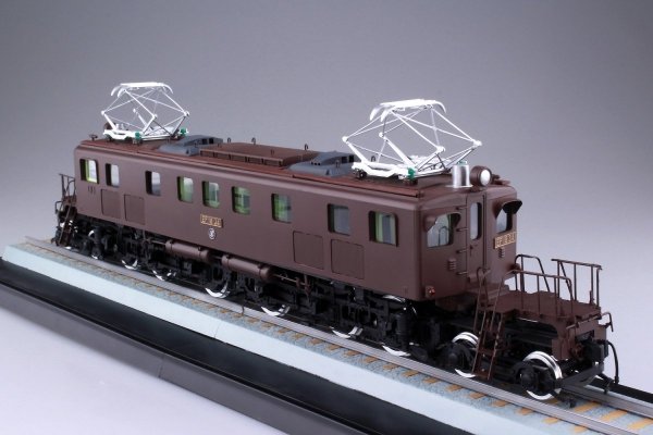 Aoshima 05504 Electric locomotive EF18 1/50