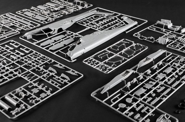 Trumpeter 05114 AH-64A Apache Early 1/35