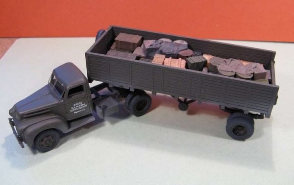 PST 72065 Ford G8TA Tractor with Semitrailer 1/72