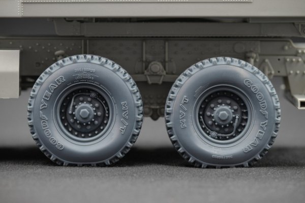 ScaleX WM 35012S HIMARS V2 Sagged wheel set (for Trumpeter) 1/35
