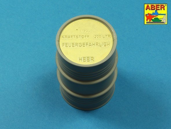 Aber 16158A German WW II 20L Jerry Can closings &amp; 200L fuel drum covers (choice A) (1:16)