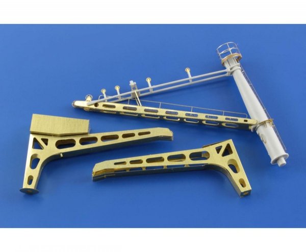 Eduard 53128 USS Hornet CV-8 part 1 - cranes MERIT 1/200