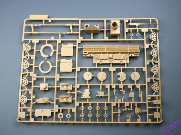 Tiger Model 4613 German MBT Leopard II Revolution II 130mm 1/35