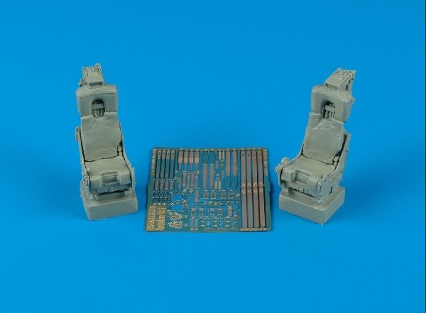 Aires 2052 M.B. Mk H7 ejection seats (for F-4 USN) 1/32