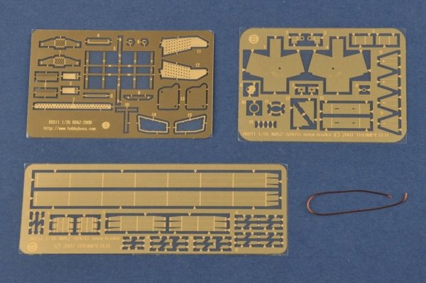 Hobby Boss 85523 Russian KrAZ-260B Tractor with MAZ/ChMZAP-5247G semitrailer 1/35