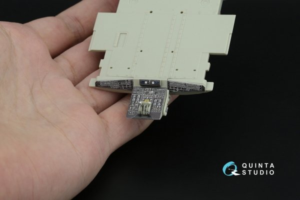 Quinta Studio QDS-35164 HH-60G Pave Hawk 3D-Printed &amp; coloured Interior on decal paper (Kitty Hawk) (Small version) 1/35