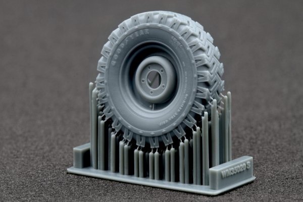 ScaleX WM 35020S L. Rover 88 6.5 small Sagged wheel set (for AK-Interactive) 1/35