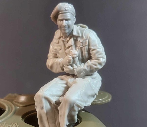 Panzer Art FI35-214 British Sherman tank loader Pixie suit 1/35