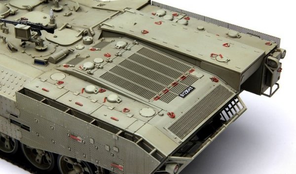 Meng Model SS-003 Achzarit Israel Heavy Armoured Personnel Carrier (1:35)