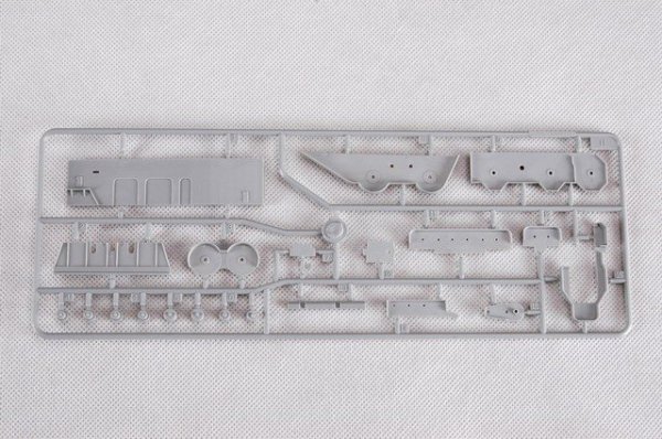 Trumpeter 05609 USS TICONDEROGA CV-14 (1:350)