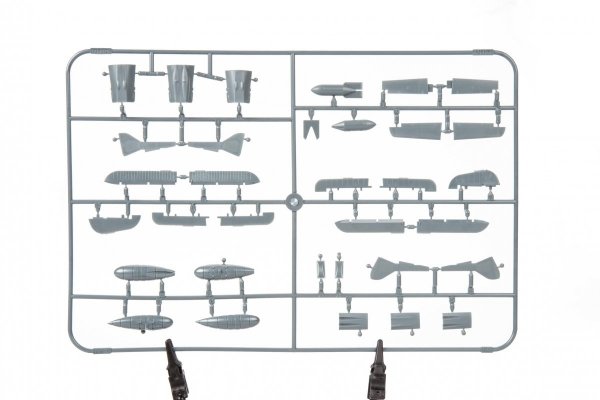 Eduard 84117 Fw 190A-4 w/ engine flaps &amp; 2-gun wings 1/48