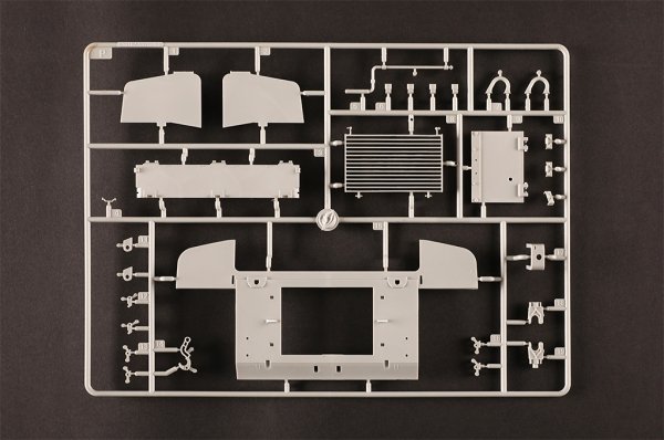 I Love Kit 61616 M4A1(76)W Medium Tank 1/16