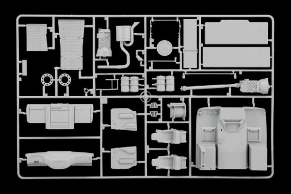 Italeri 3933 DAF XF-105 SPACE AMERICA (1:24)
