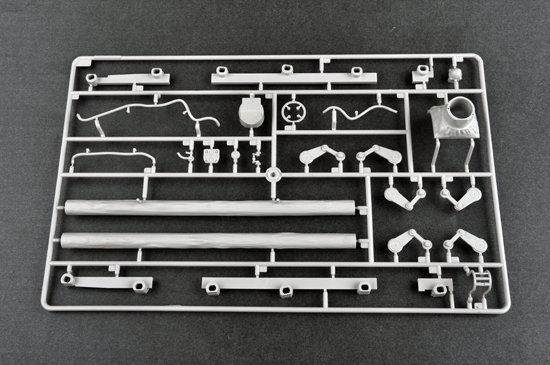 Trumpeter 00924 Russian T-72B MBT 1/16
